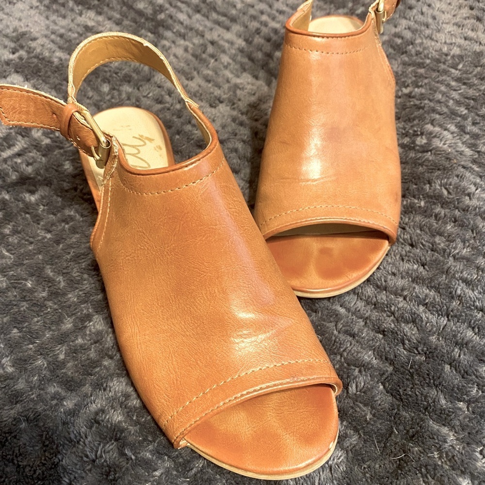 GUC camel leather sling back sandals
